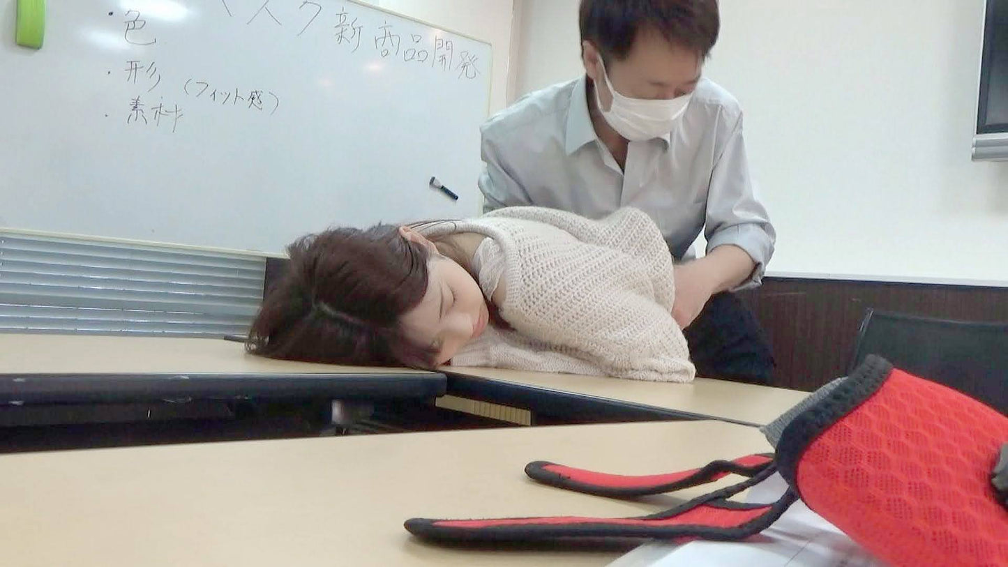 【蔓延防止等中出措置】流出!ハメ撮り映像!!新型マスク開発における利用調査アンケートで昏●薬をマスクに染み込ませ昏●濃厚接触!!