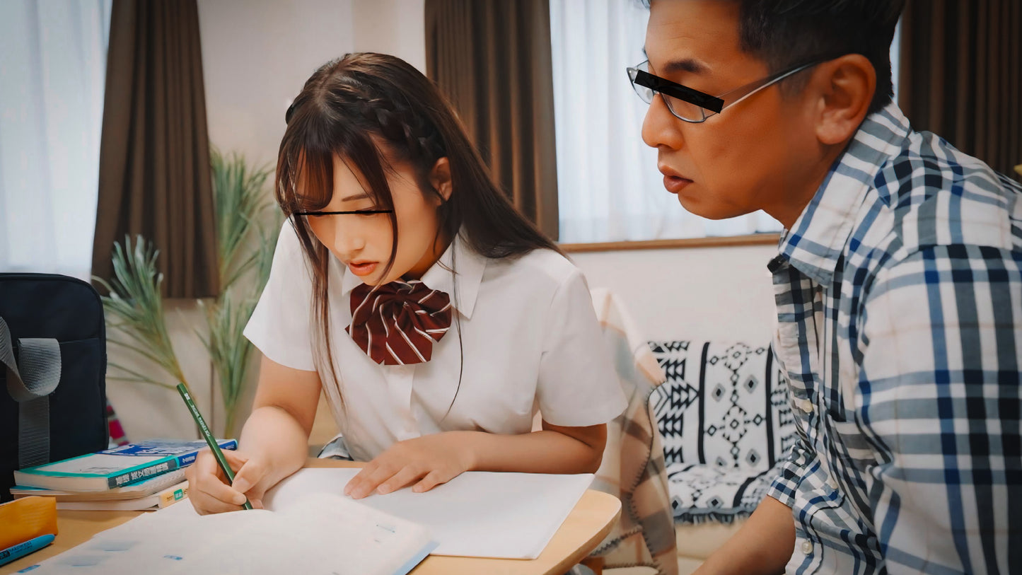 「ごめんなさい。」家庭教師をしていた教え子の大事な入試の直前に・・・勉強疲れでスイミンしている彼女をヤっちゃいました。